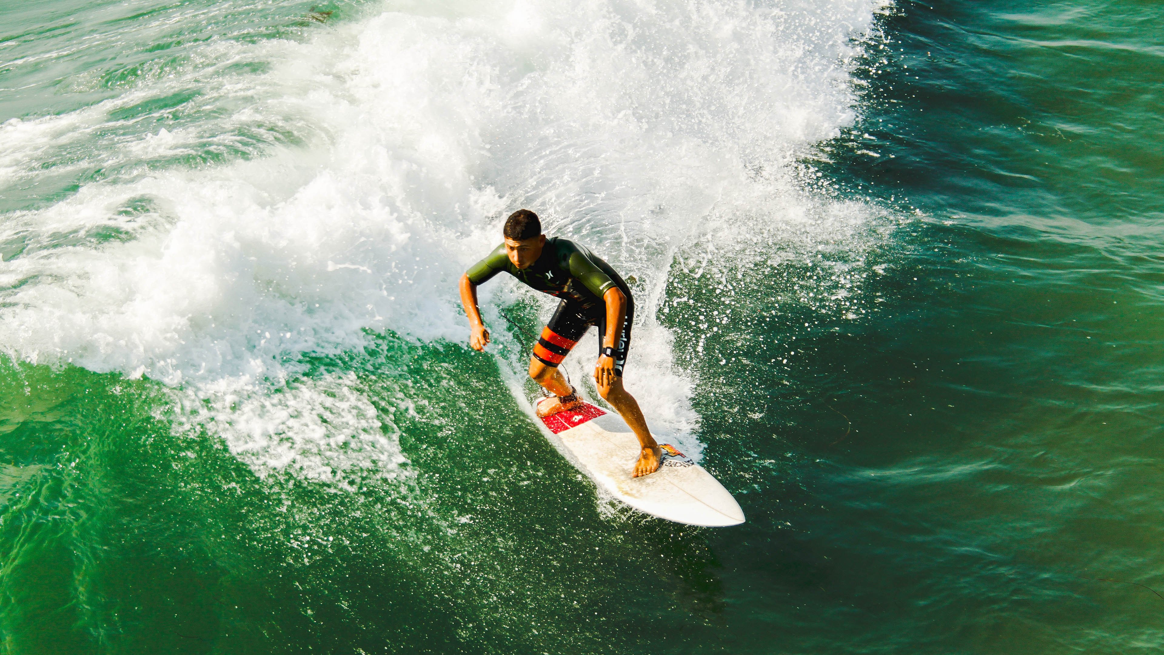绿色环保足球场全面推广,践行可持续发展战略,绿色足球场怎么形容