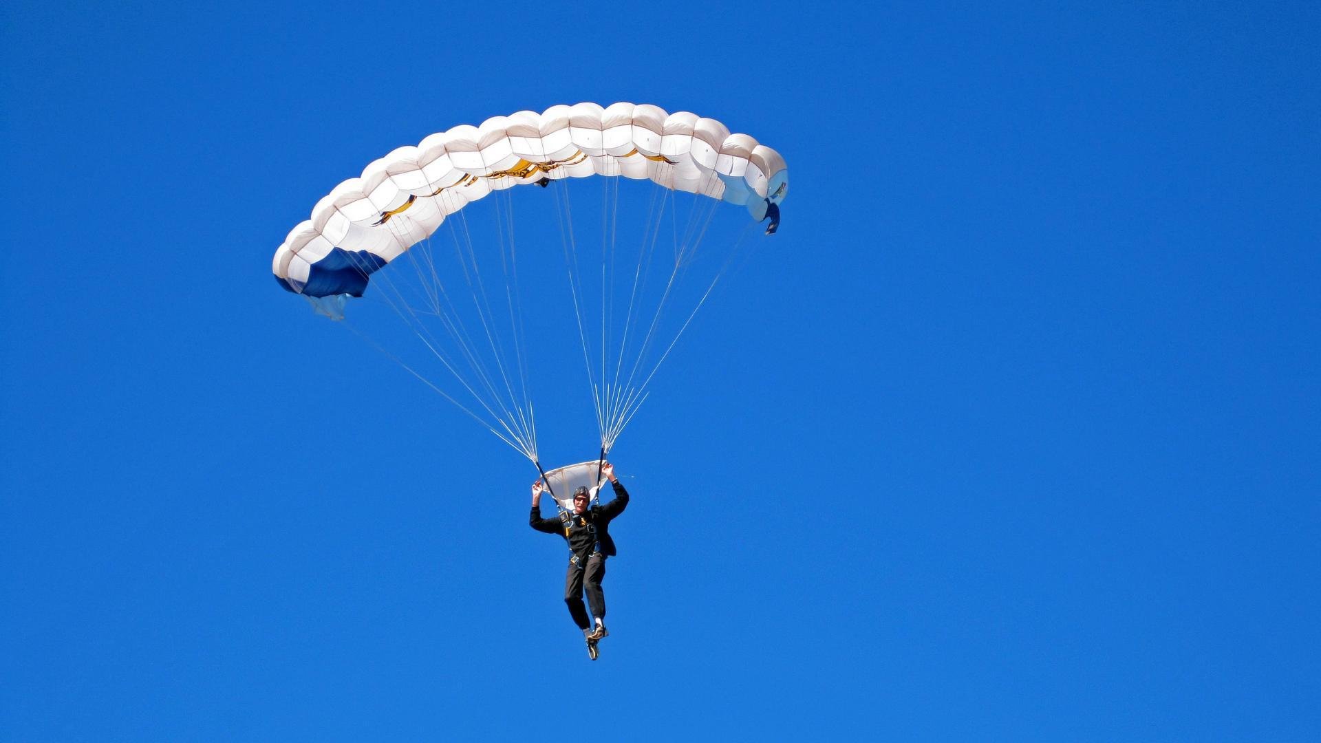 足球学校数量创新高青训力量持续增强,职业足球青训学校一年的费用